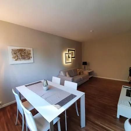 Pleasant Apartment In Verbania Near Lakebeach Βερμπάνια