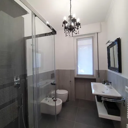 Pleasant Apartment In Verbania Near Lakebeach Διαμέρισμα *