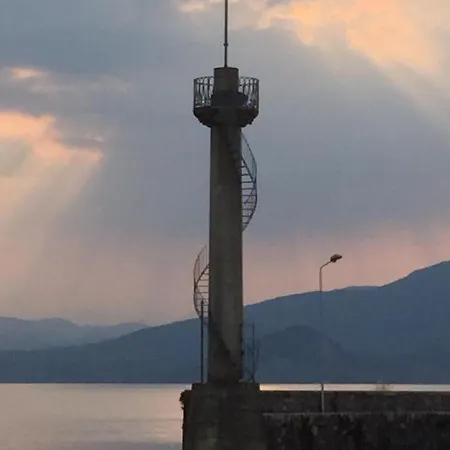 Pleasant Apartment In Verbania Near Lakebeach Διαμέρισμα *