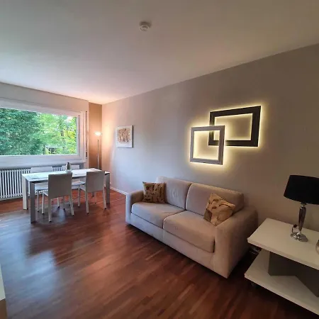 Pleasant Apartment In Verbania Near Lakebeach * Βερμπάνια
